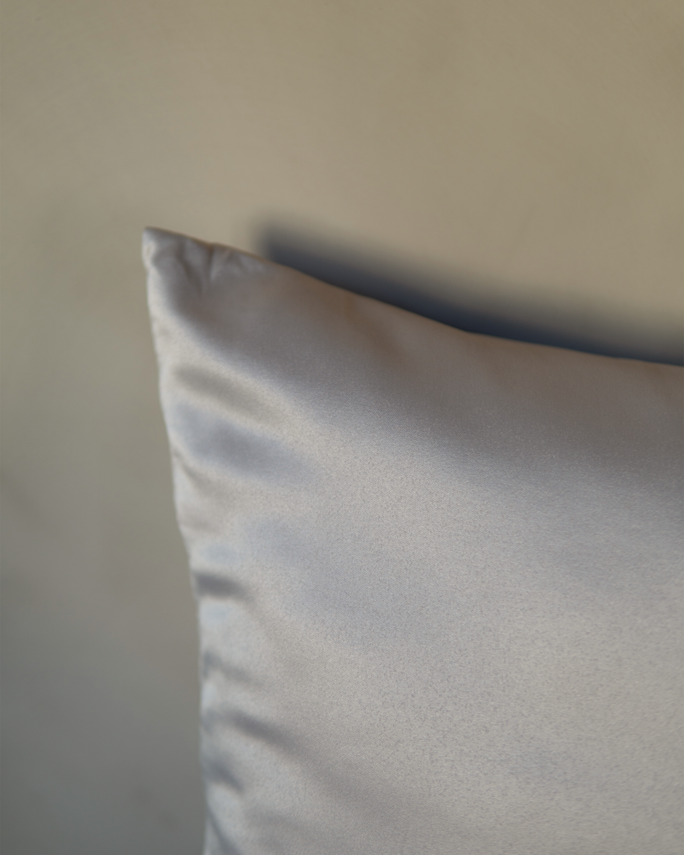 softfill 2 cushion inner, fabric detail