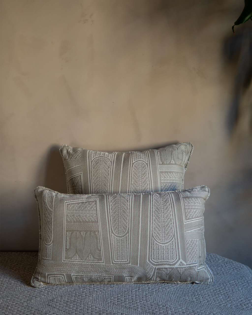 altare cushion cover, shown in two size variants